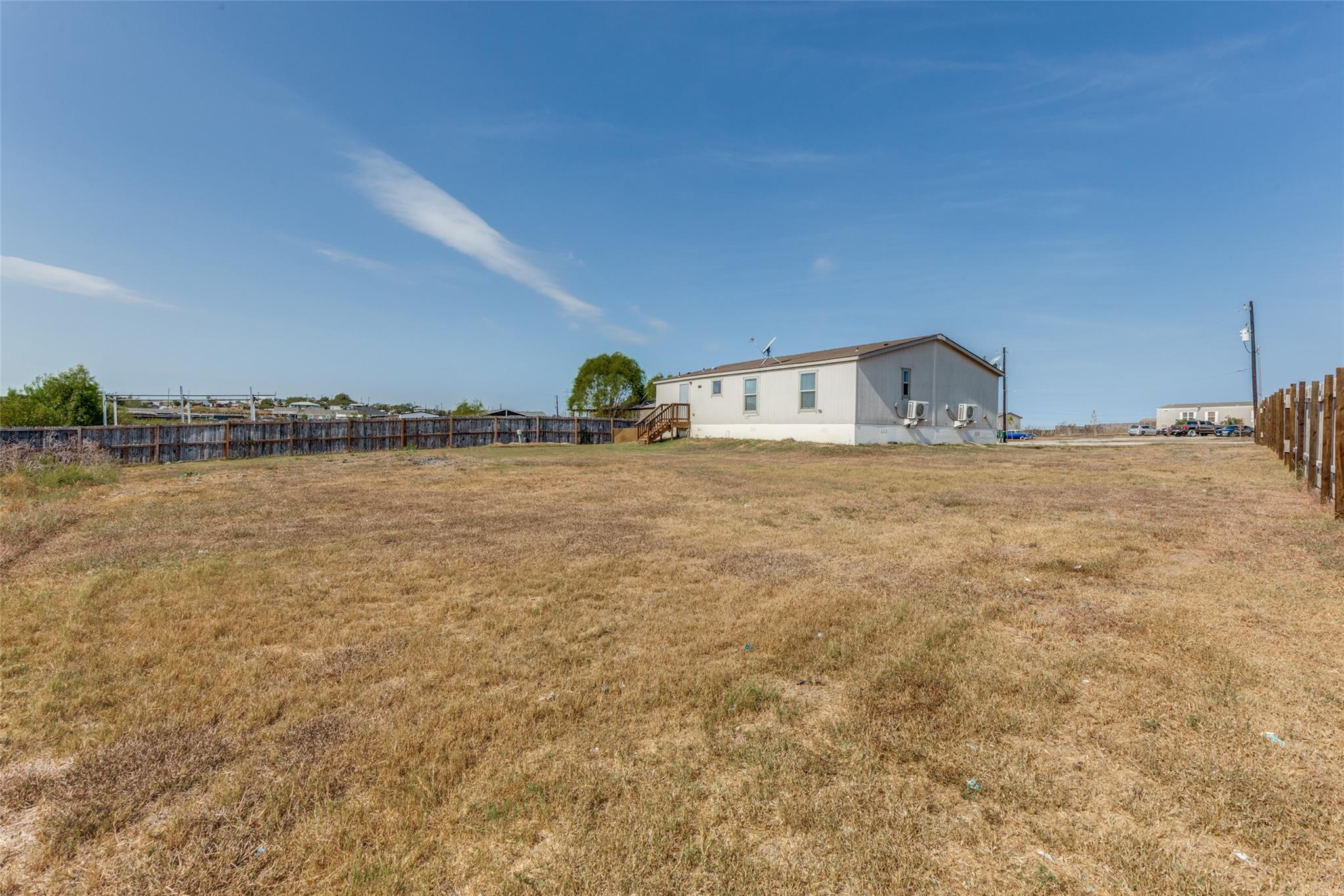 346 Rancho Linda Dr, Lockhart, TX 78644