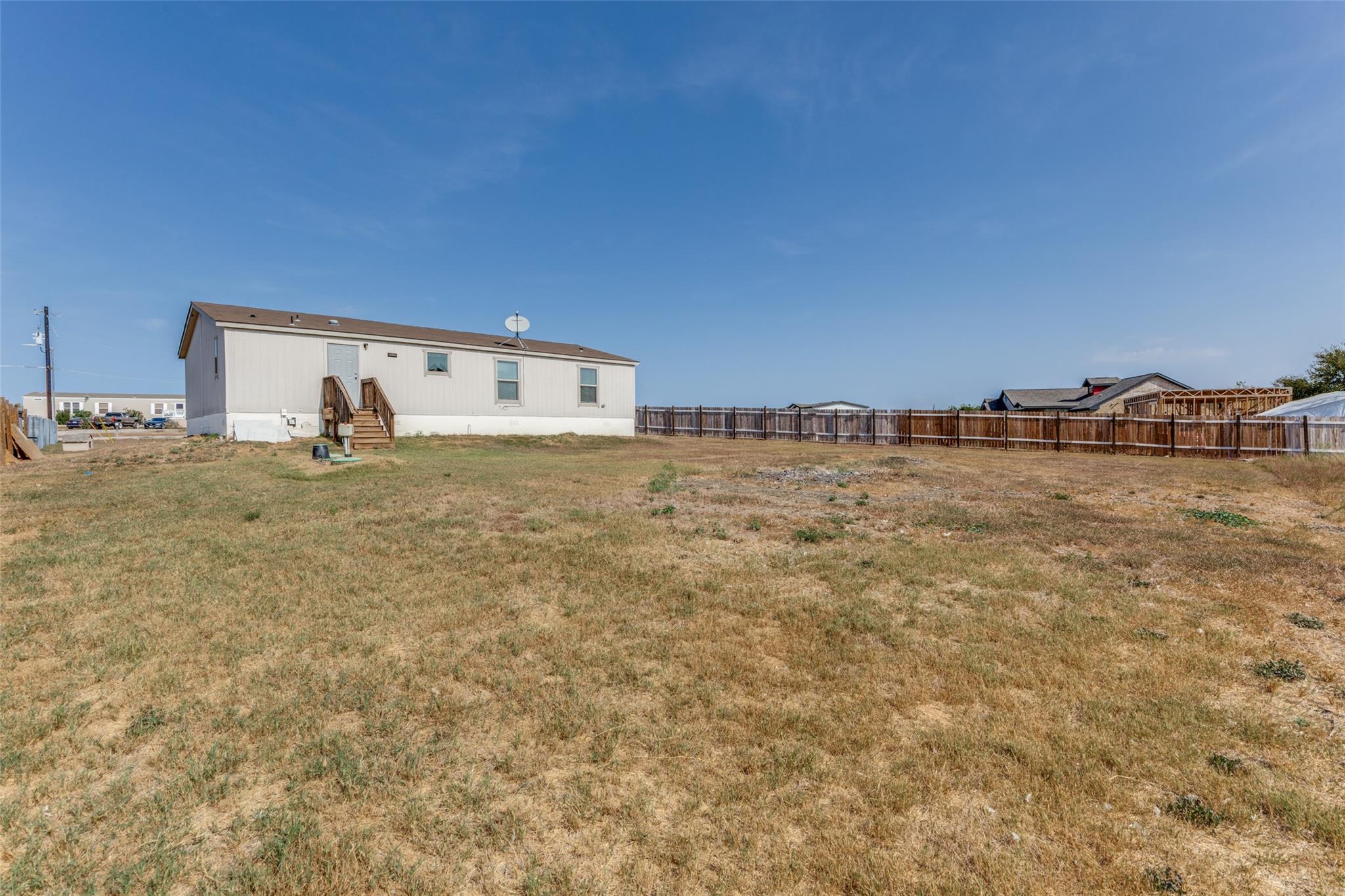 346 Rancho Linda Dr, Lockhart, TX 78644