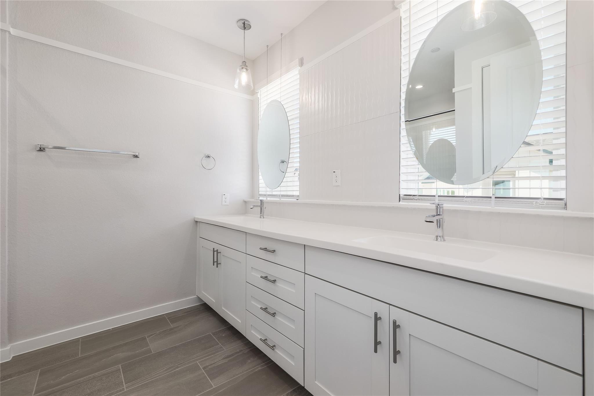 12001 Vista Parke Dr NW # 504, Austin, TX 78726