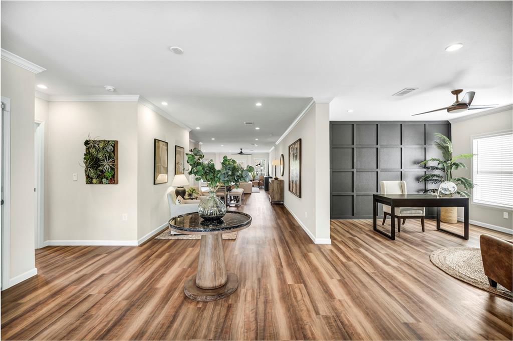 942 Chamberlin Rd, Dale, TX 78616