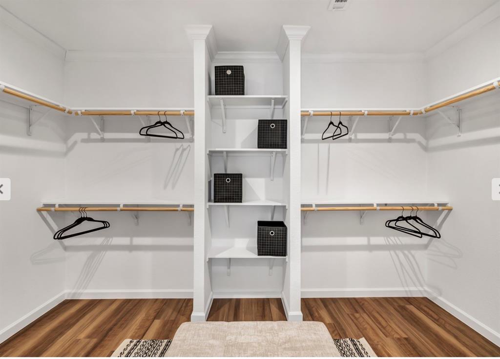 942 Chamberlin Rd, Dale, TX 78616