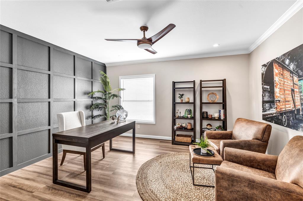 942 Chamberlin Rd, Dale, TX 78616