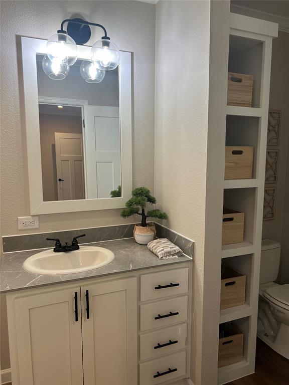 942 Chamberlin Rd, Dale, TX 78616