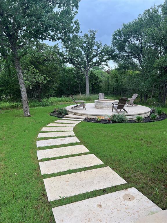 942 Chamberlin Rd, Dale, TX 78616