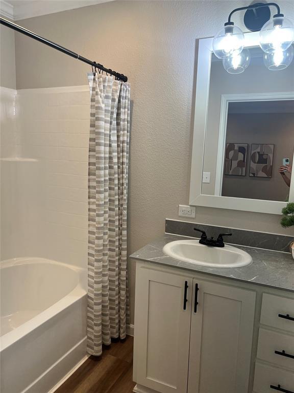 942 Chamberlin Rd, Dale, TX 78616