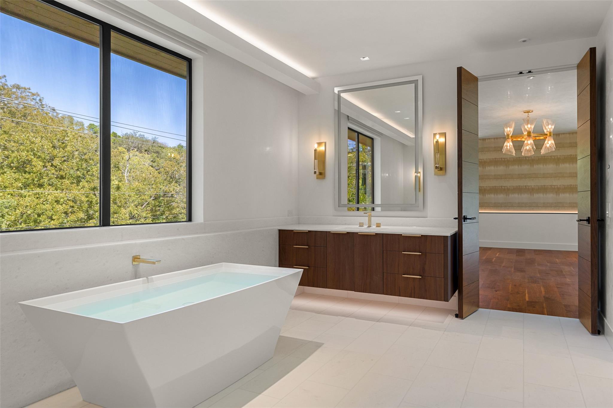 2503 Westlake Dr # 101, Austin, TX 78746