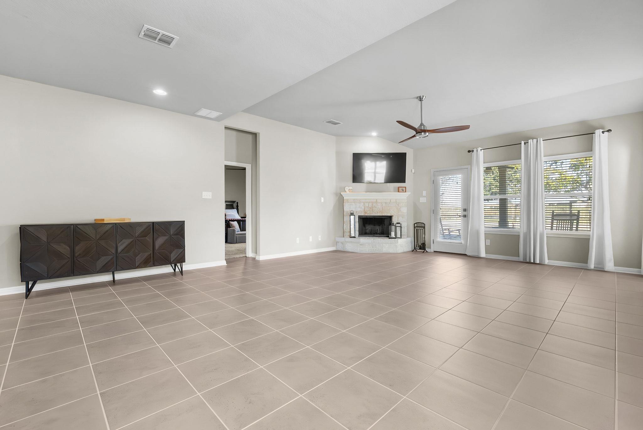 11921 Spoke Holw, Schertz, TX 78154