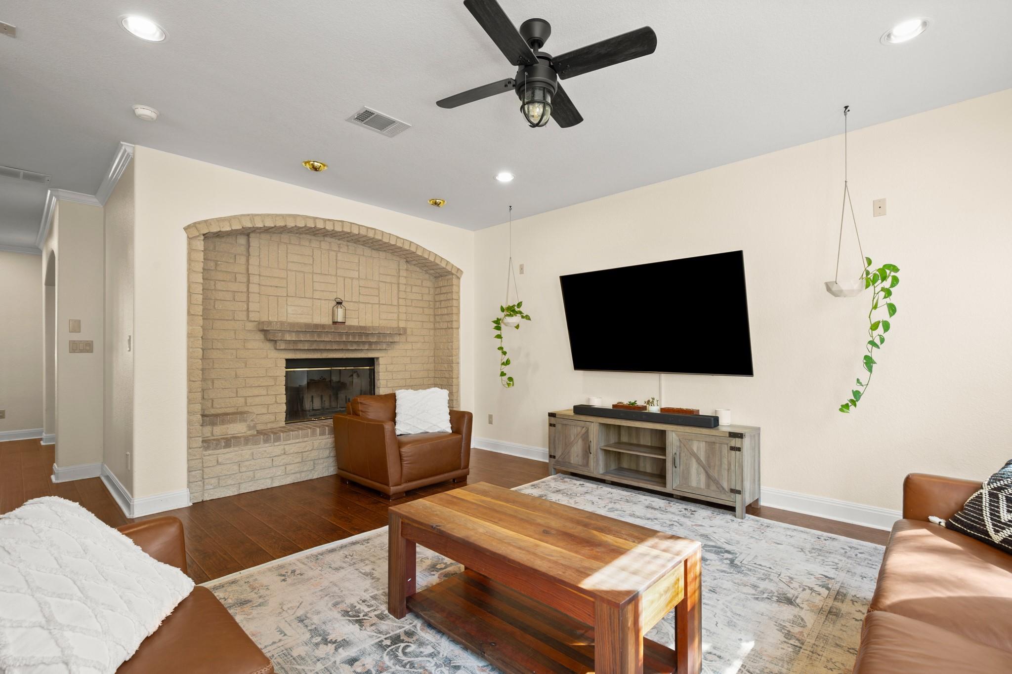 149 Spanish Oak Trl, Elgin, TX 78621