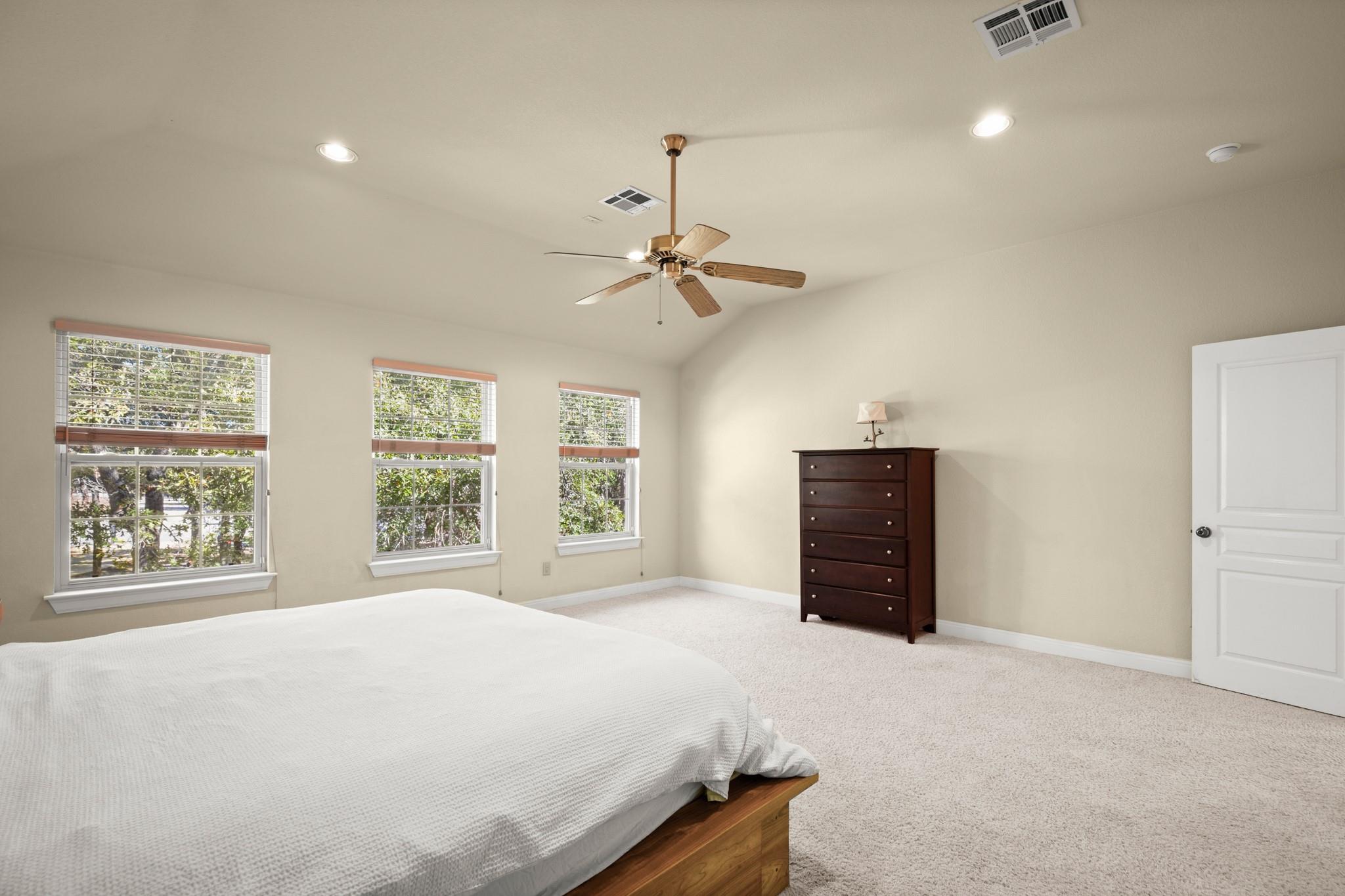 149 Spanish Oak Trl, Elgin, TX 78621