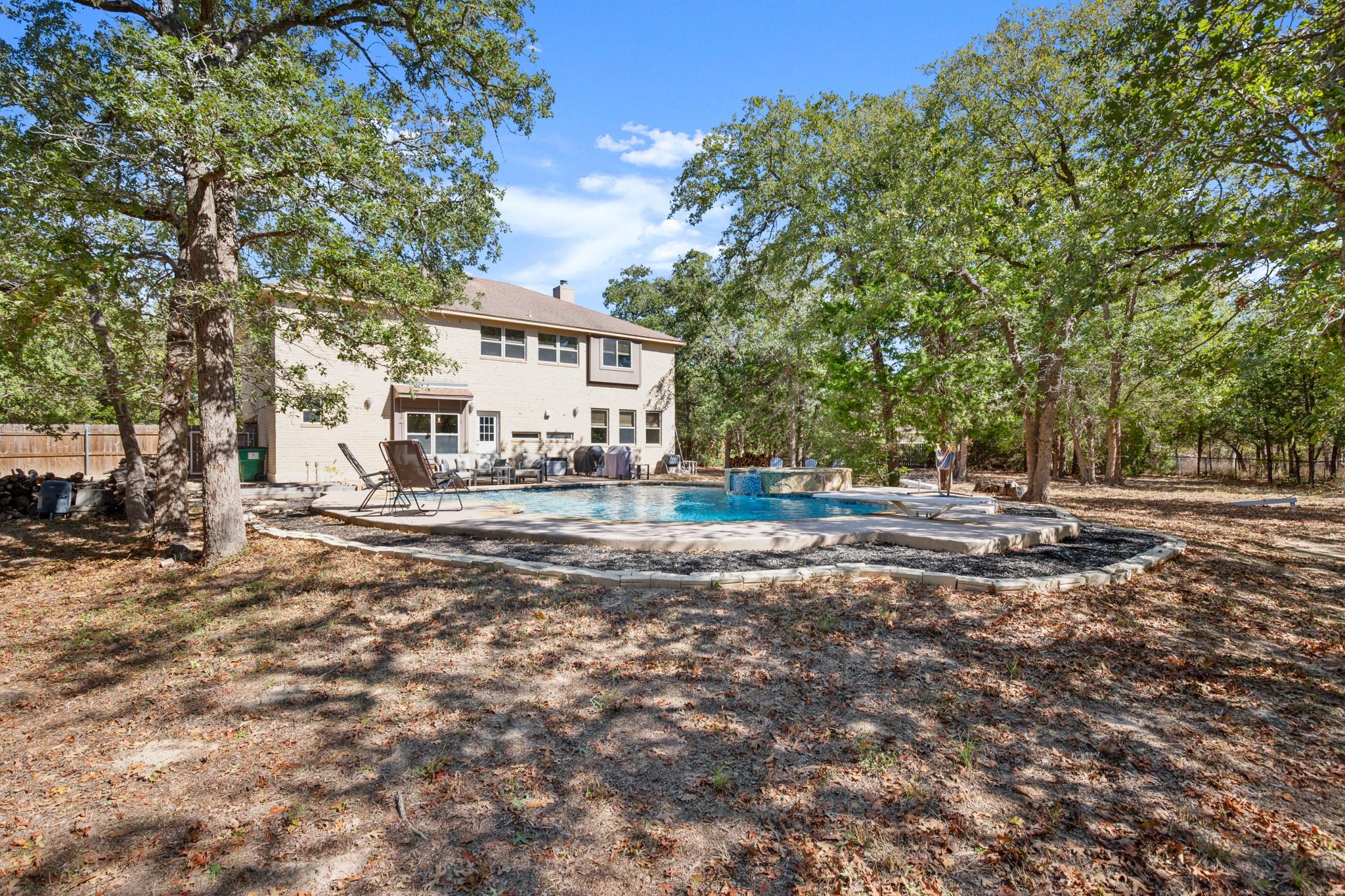 149 Spanish Oak Trl, Elgin, TX 78621