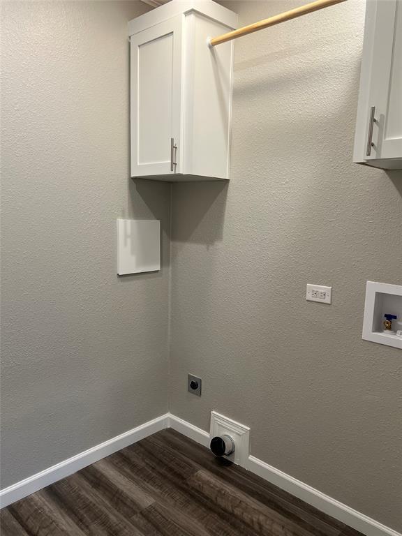 900 Chamberlin Rd, Dale, TX 78616