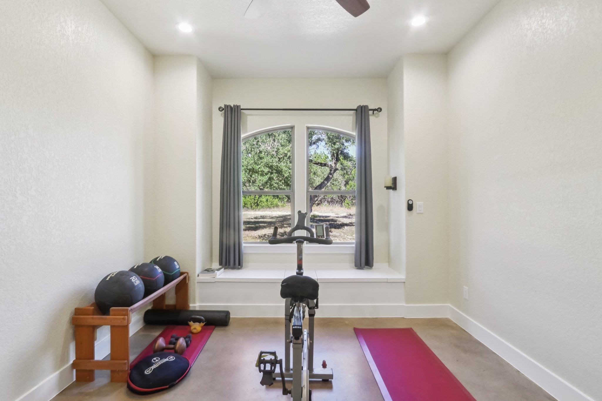 1194 Vaquero Way, Wimberley, TX 78676