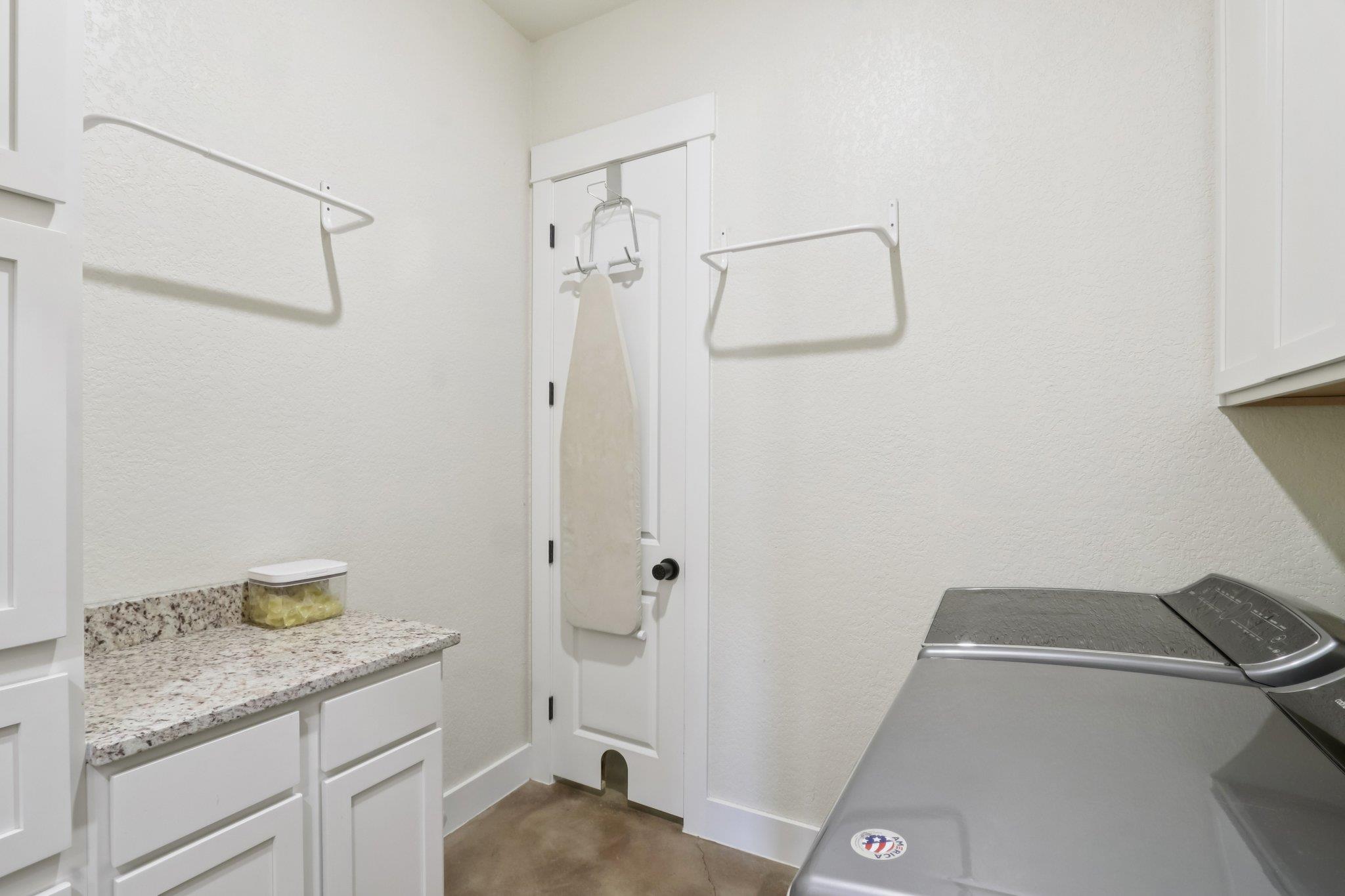 1194 Vaquero Way, Wimberley, TX 78676