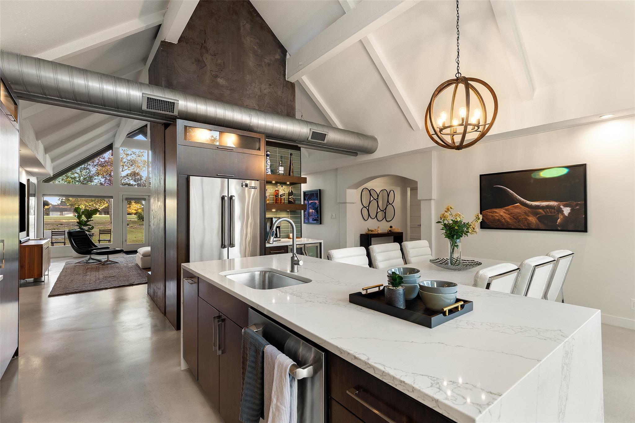 915 Biscayne St, Lakeway, TX 78734