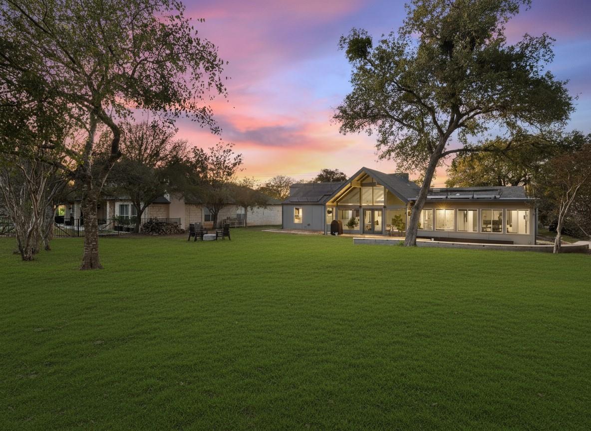 915 Biscayne St, Lakeway, TX 78734