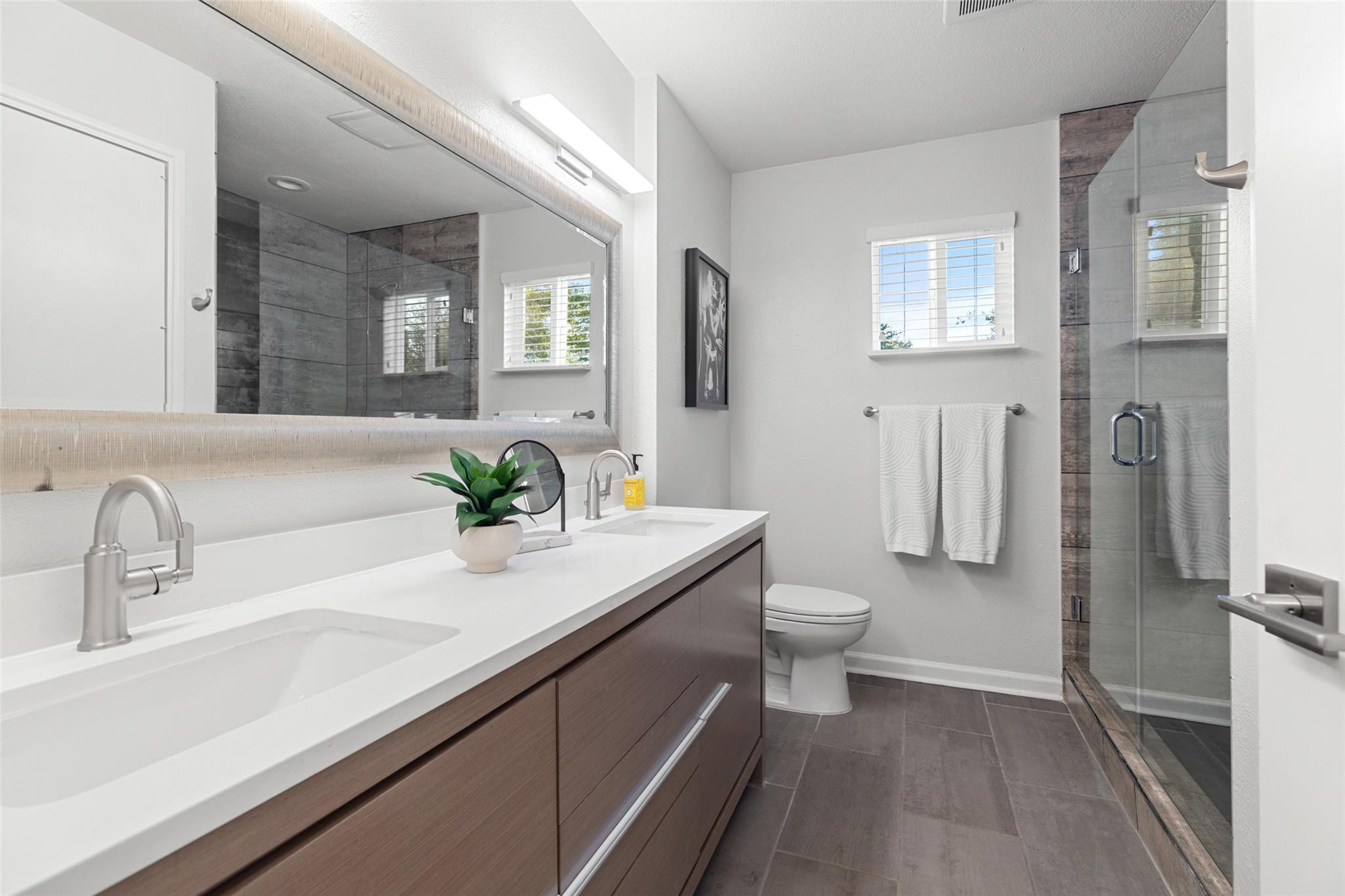 915 Biscayne St, Lakeway, TX 78734