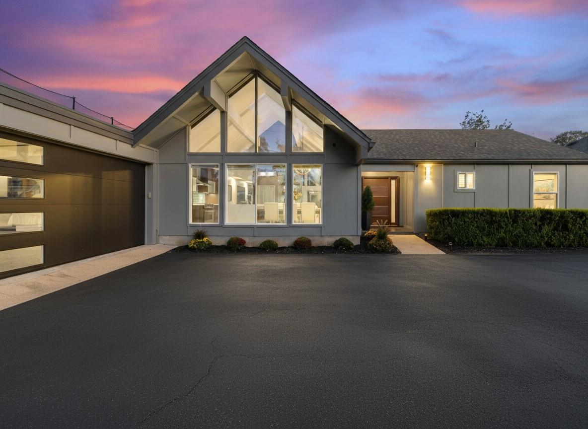 915 Biscayne St, Lakeway, TX 78734