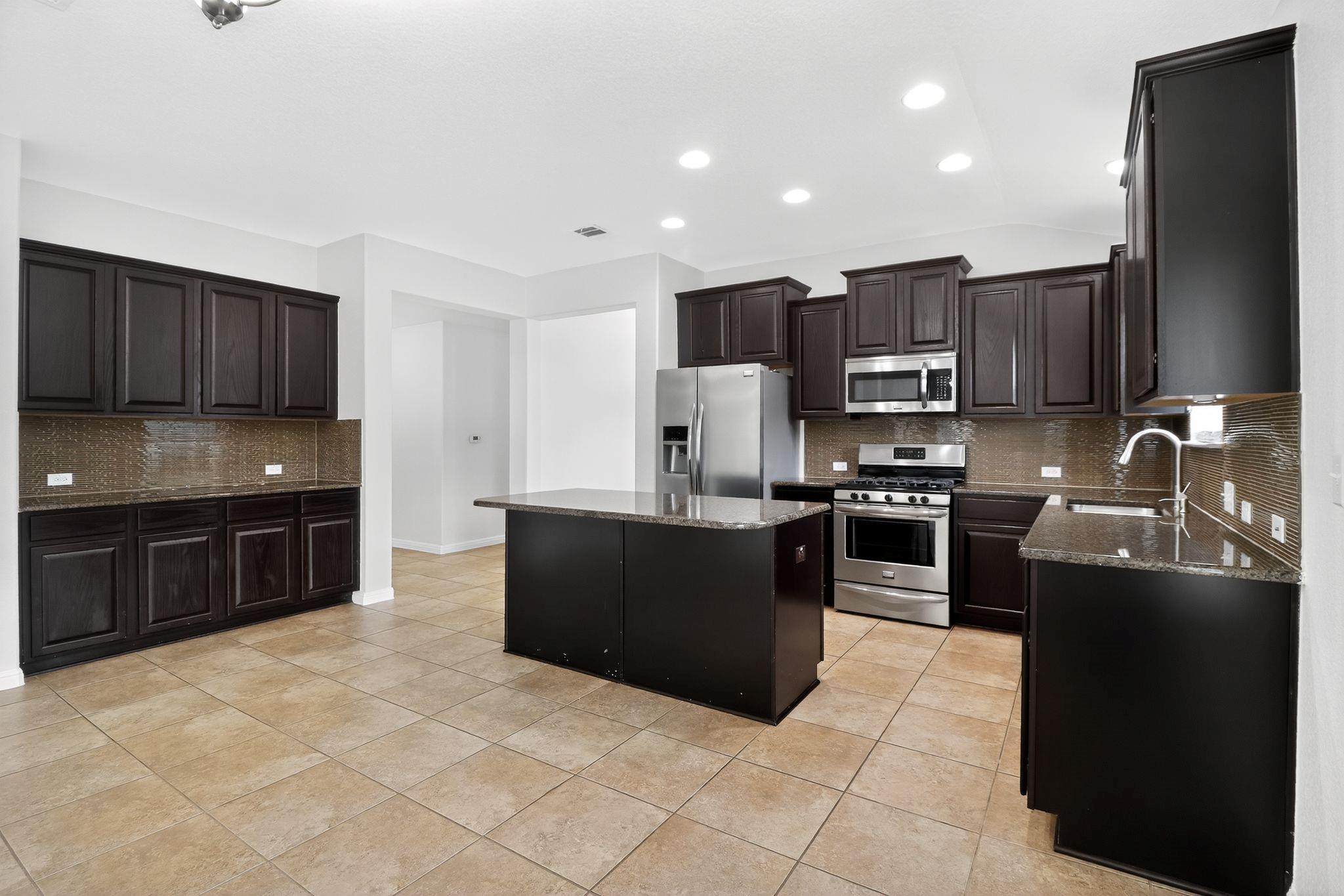 917 Canvasback Creek Dr, Leander, TX 78641