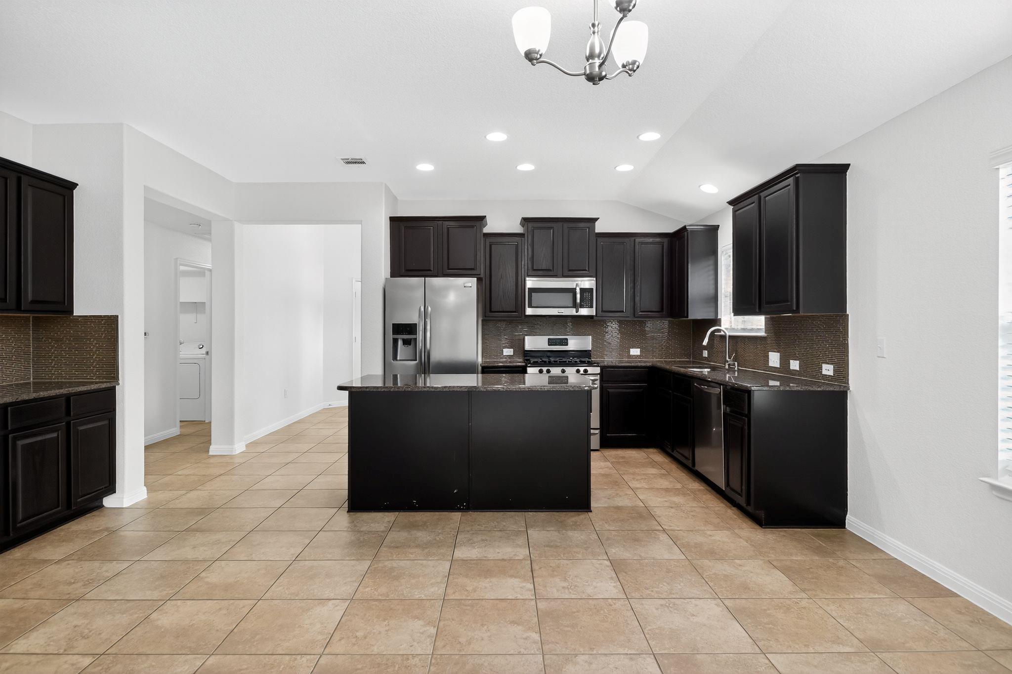 917 Canvasback Creek Dr, Leander, TX 78641