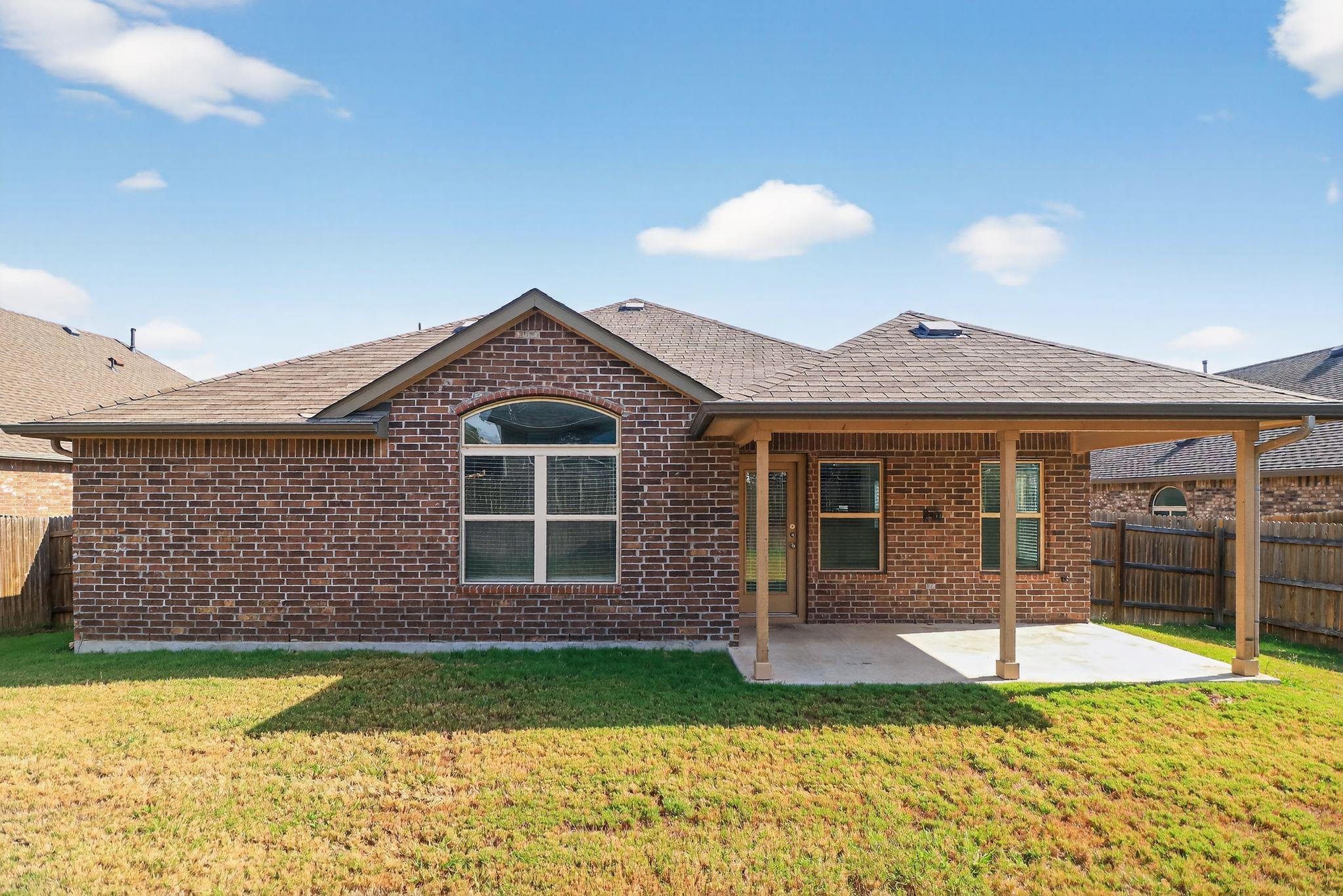 917 Canvasback Creek Dr, Leander, TX 78641