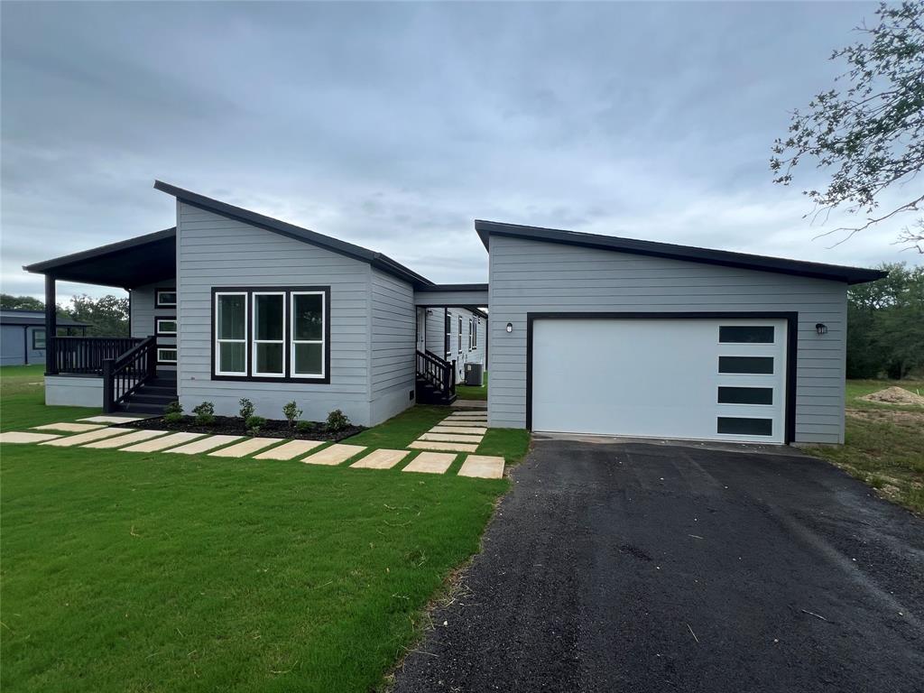 850 Chamberlin Rd, Dale, TX 78616