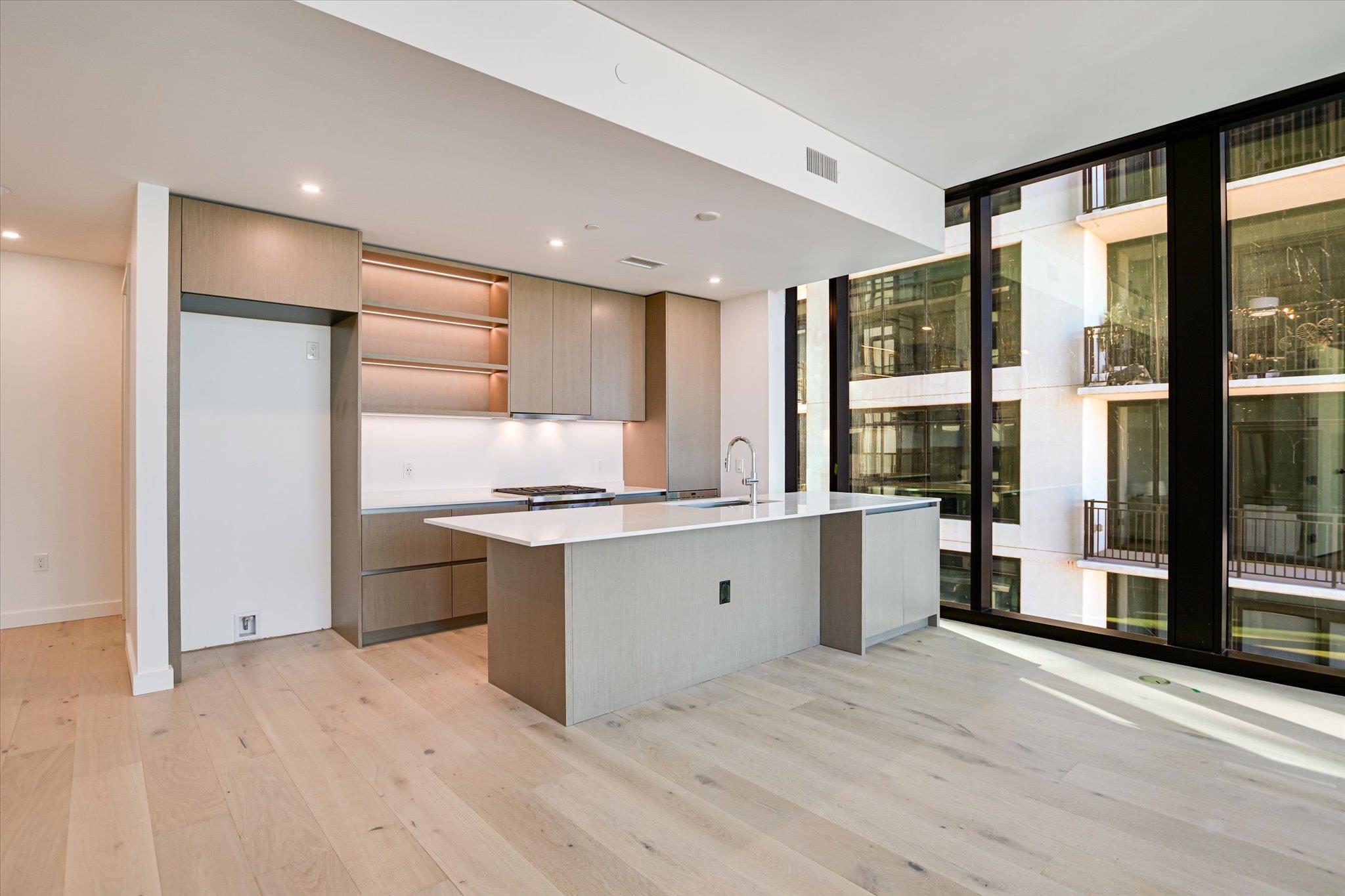 610 Davis St # 2008, Austin, TX 78701