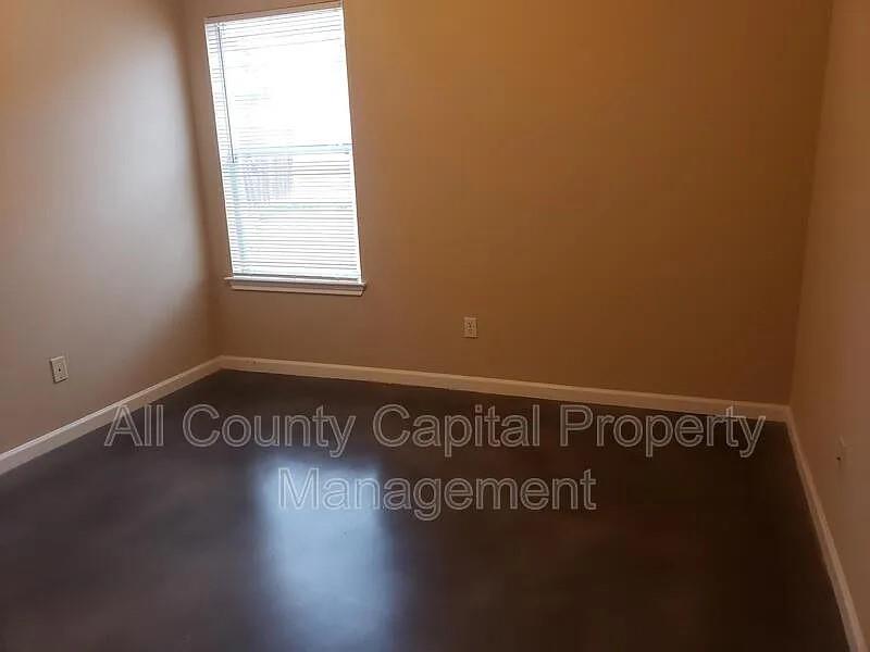 133 Ashwood N, Kyle, TX 78640