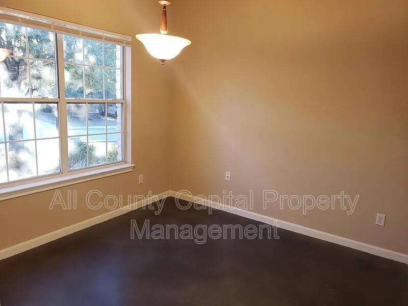 133 Ashwood N, Kyle, TX 78640