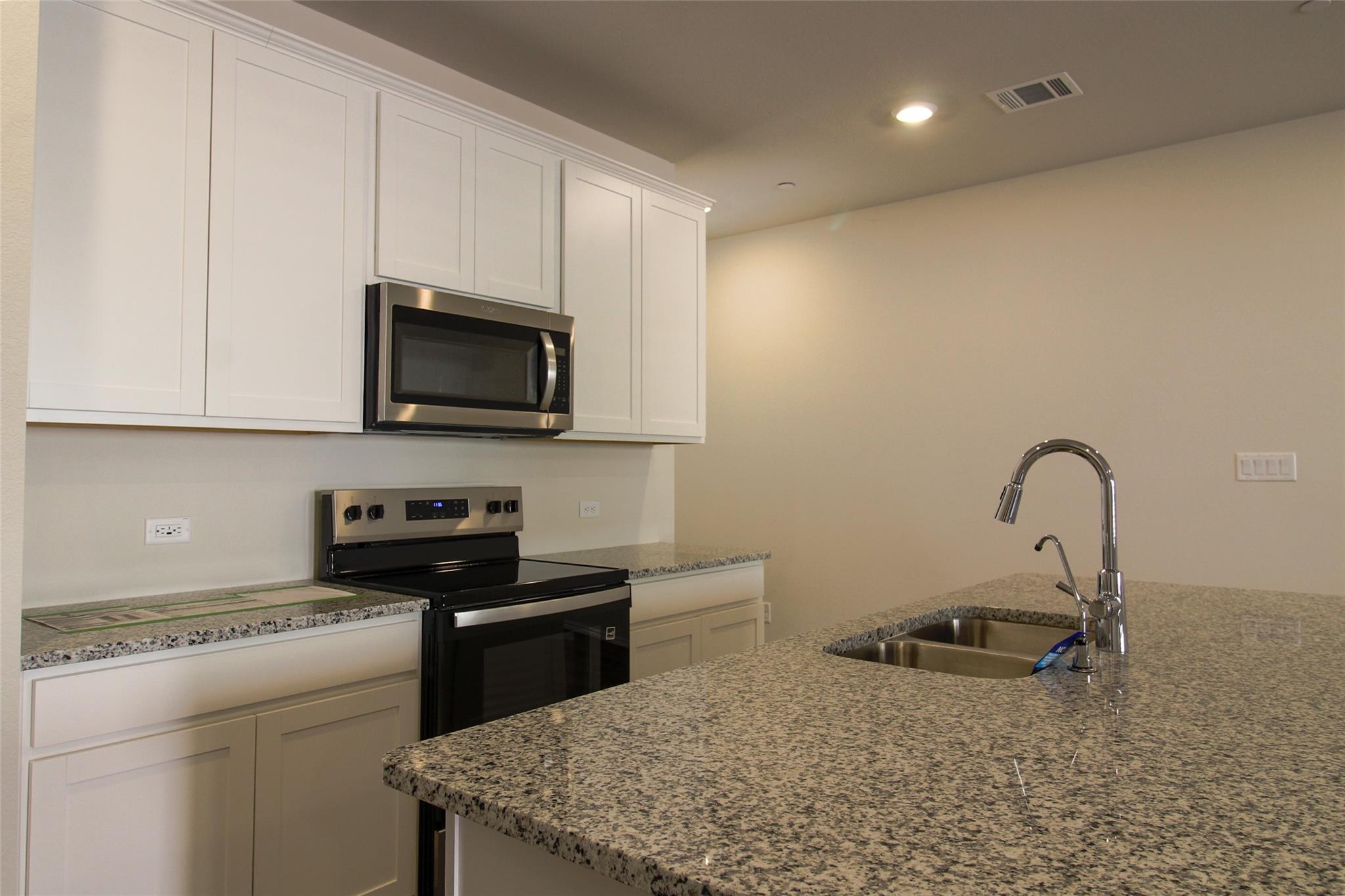 12810 Siena Village Ln, Buda, TX 78610