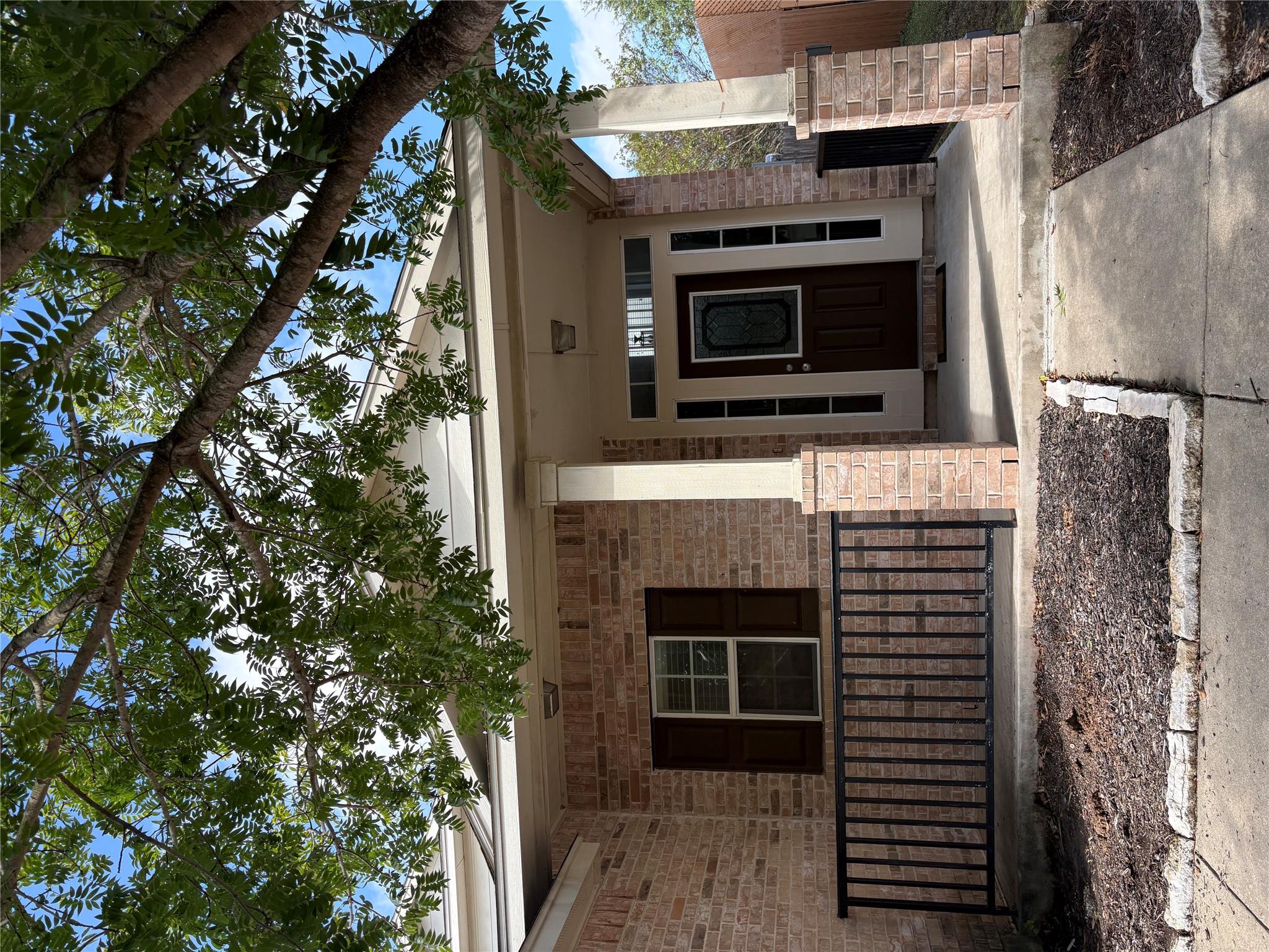 303 Grutsch Dr, Bastrop, TX 78602