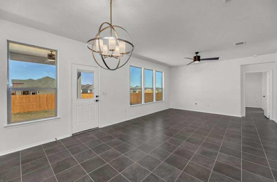 18600 Golden Eagle Way, Elgin, TX 78621