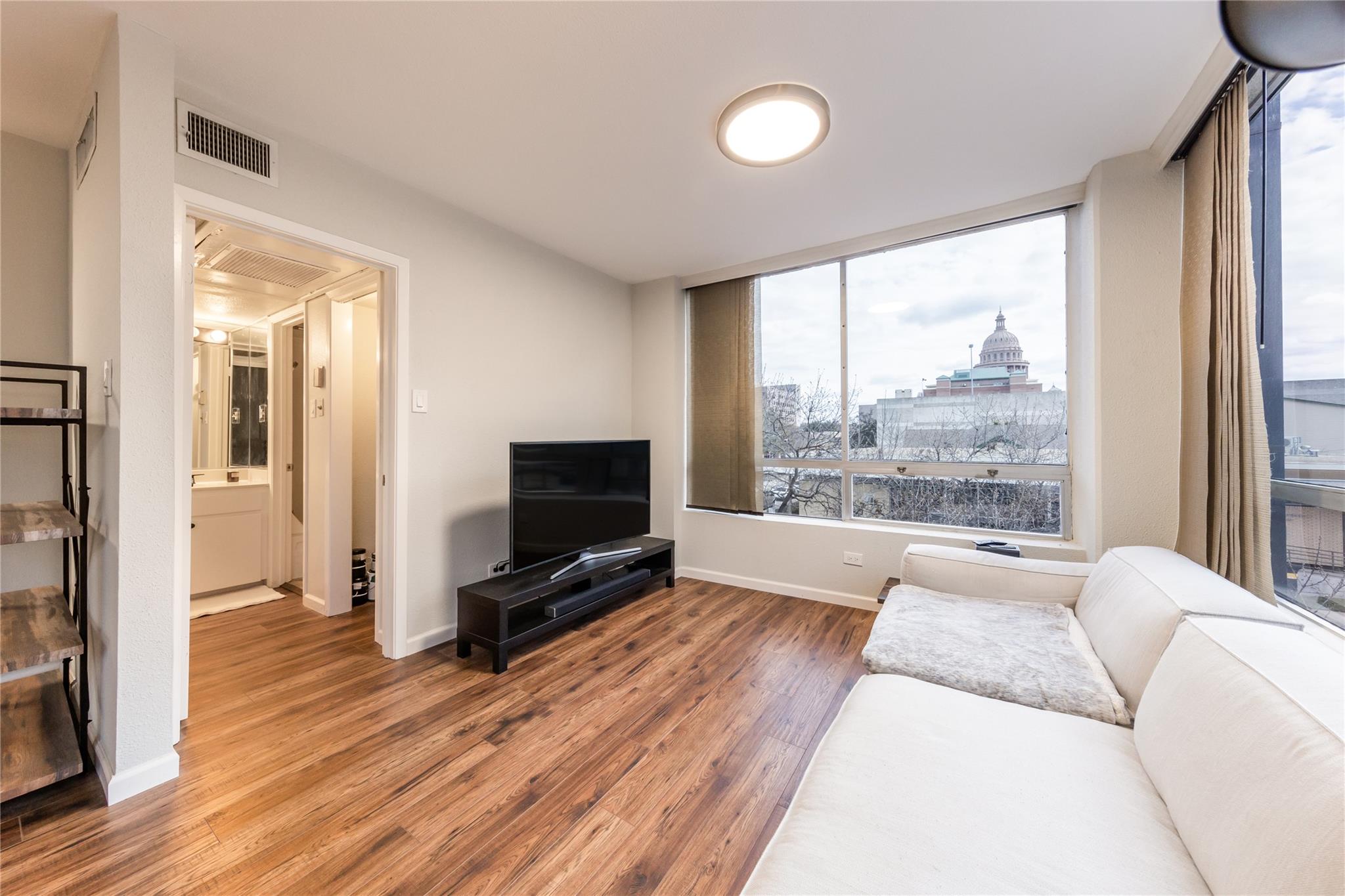 1212 Guadalupe St # 301, Austin, TX 78701