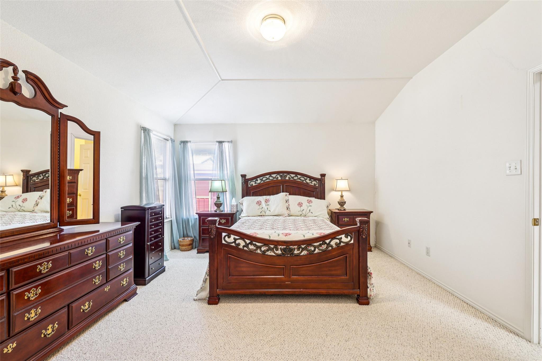 411 Masonwood Dr, Kyle, TX 78640