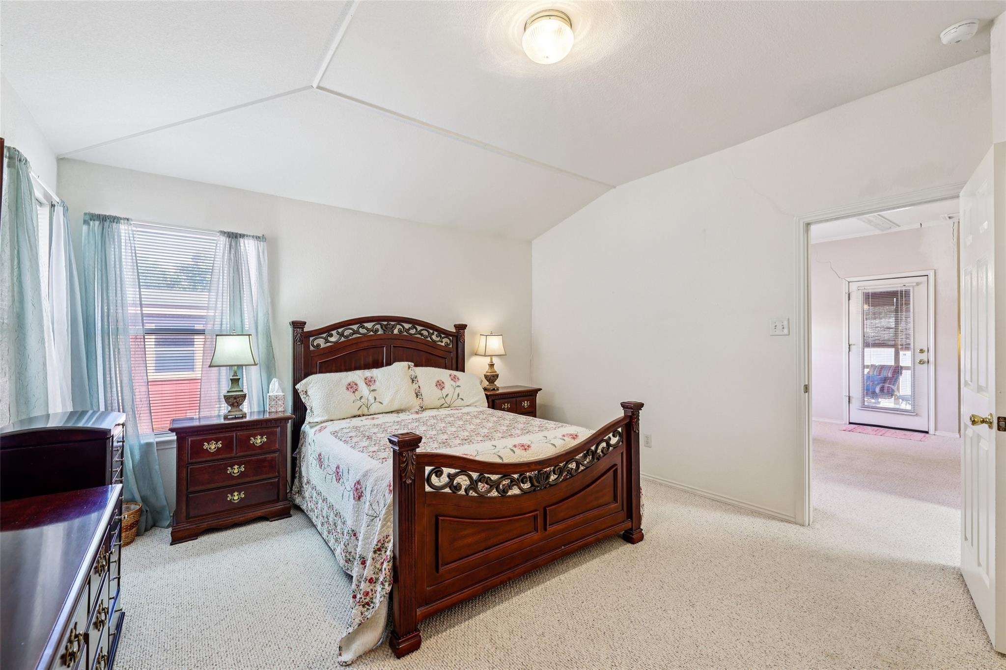 411 Masonwood Dr, Kyle, TX 78640