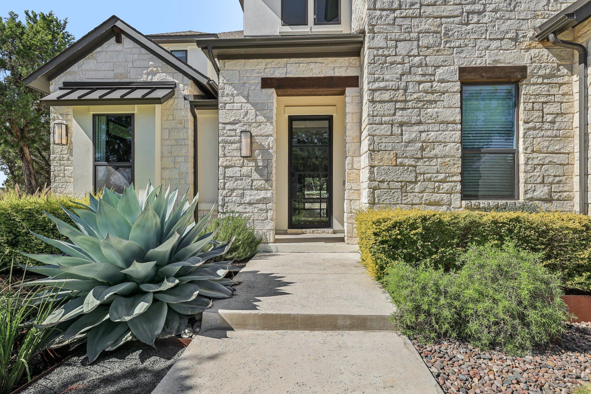 19316 Splendor Ct, Jonestown, TX 78645