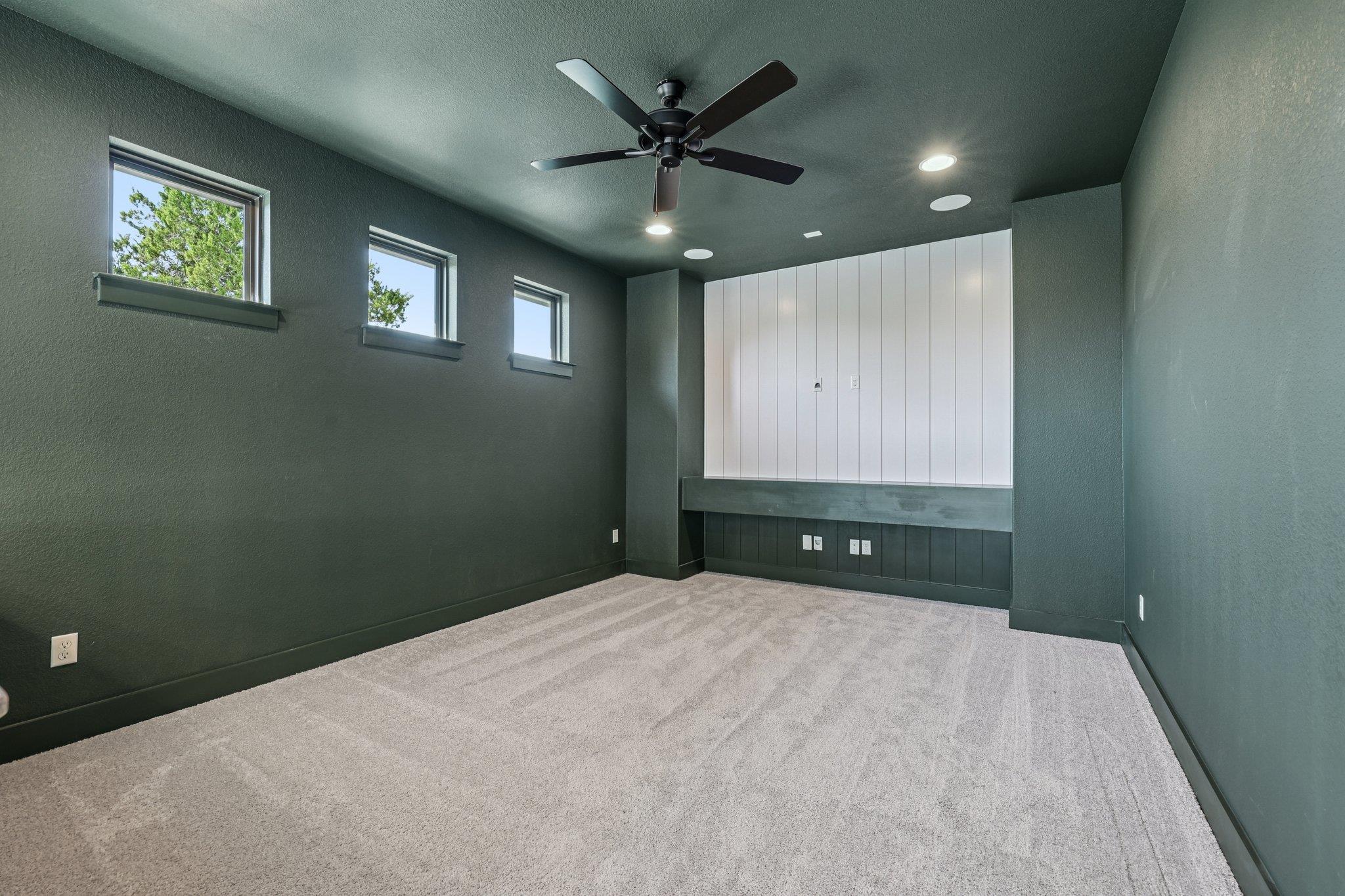 19316 Splendor Ct, Jonestown, TX 78645