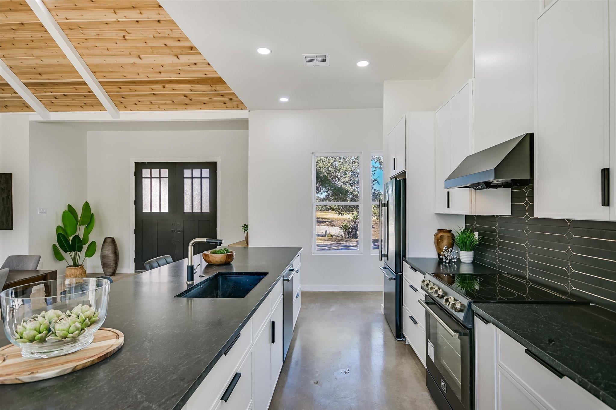 54 WAR BONNET, Wimberley, TX 78676