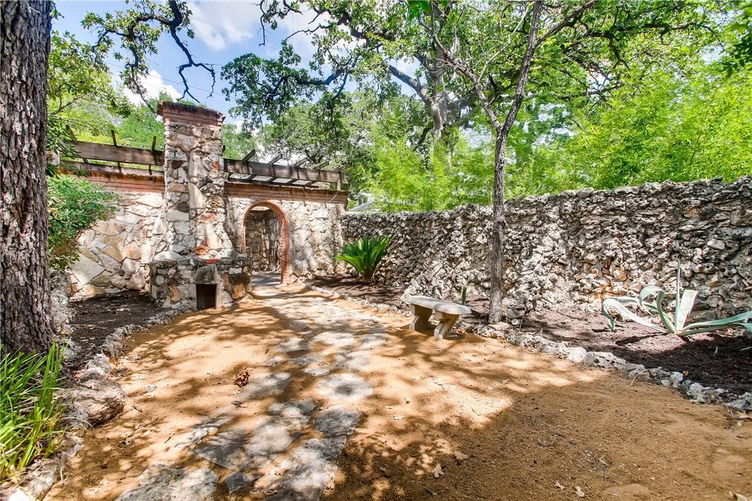 306 E 34th St # B, Austin, TX 78705