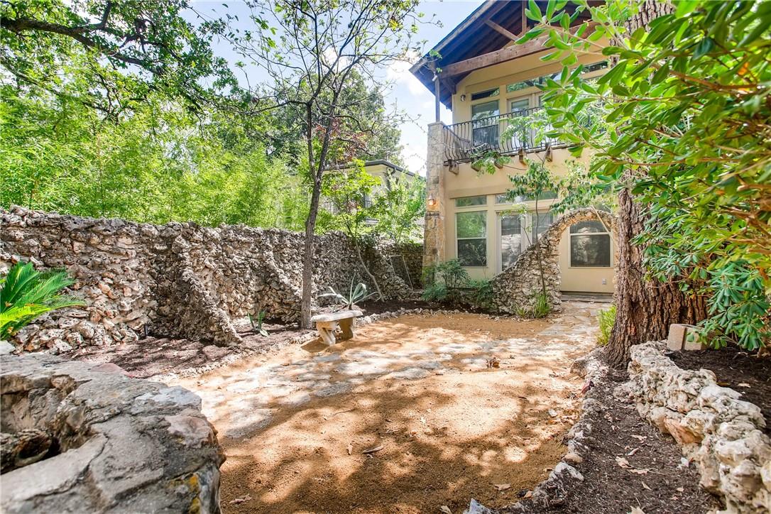 306 E 34th St # B, Austin, TX 78705