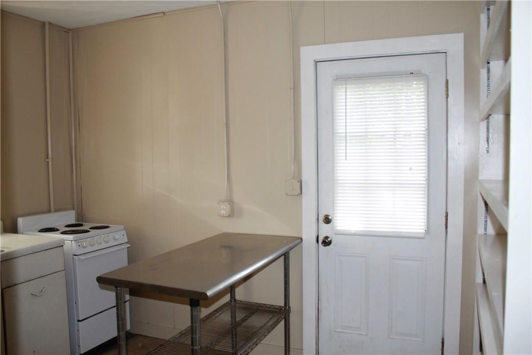 906 Haysel St, Bastrop, TX 78602