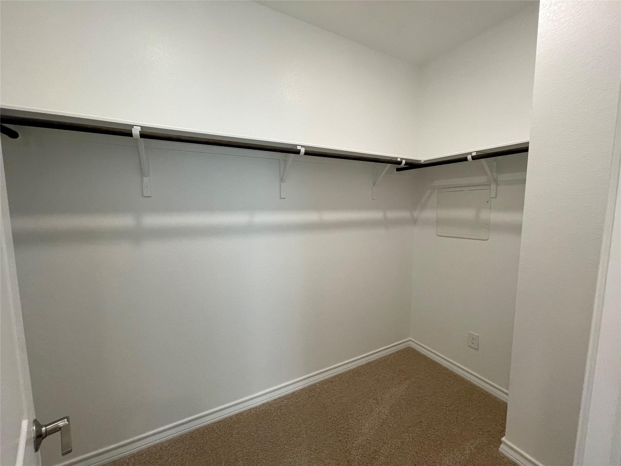 101 Thurman Holt Rd, Hutto, TX 78634