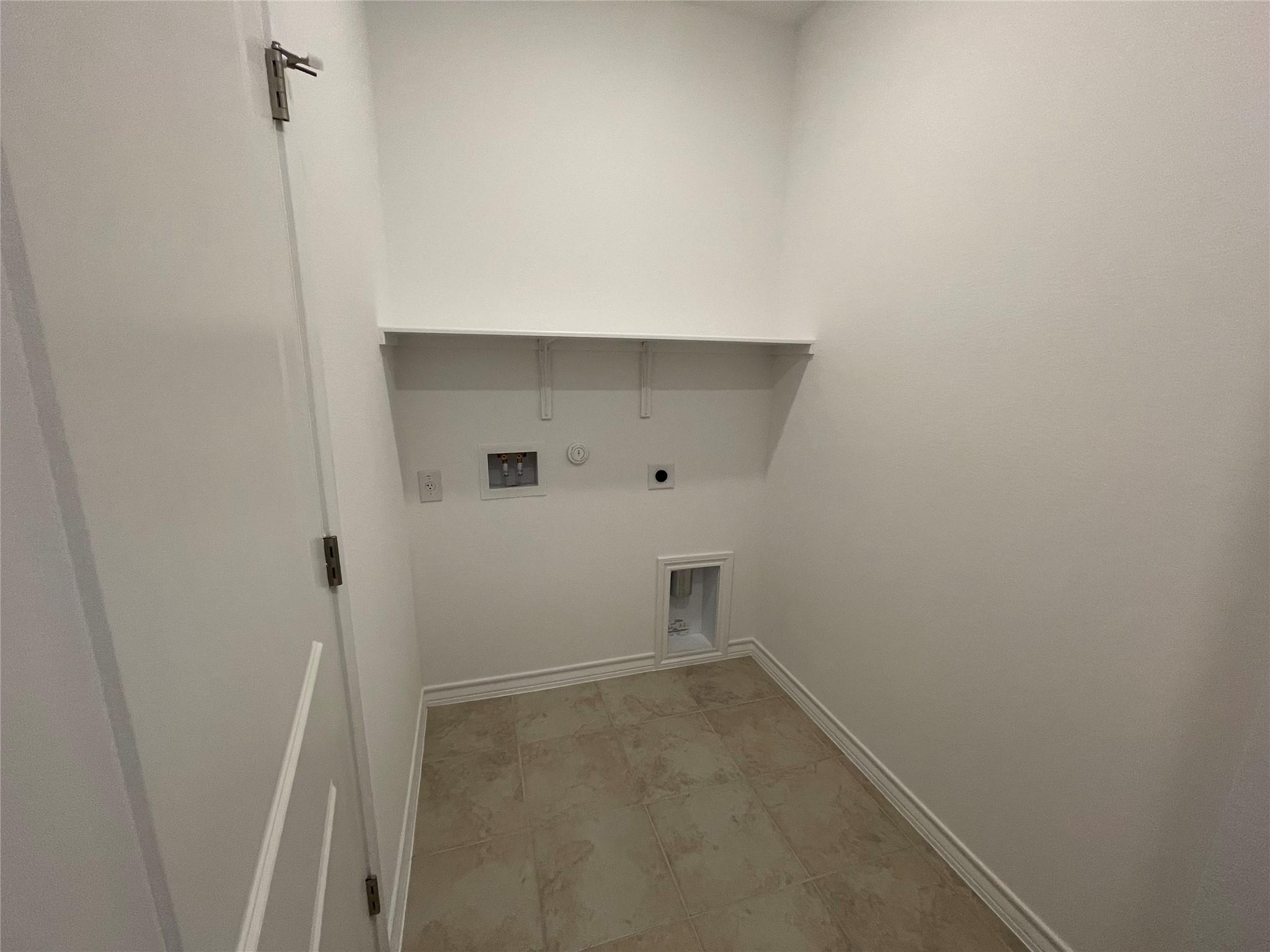 101 Thurman Holt Rd, Hutto, TX 78634