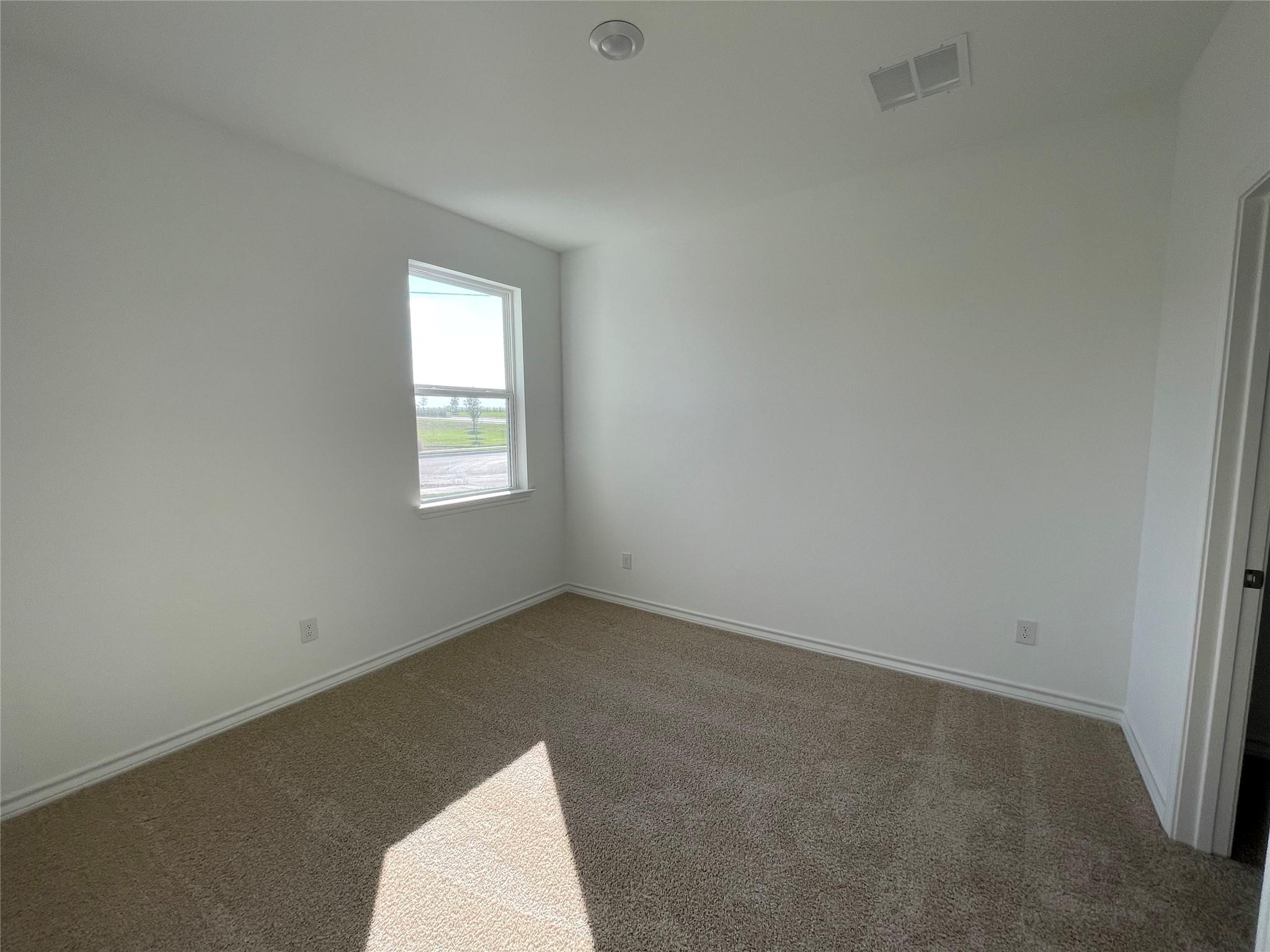 101 Thurman Holt Rd, Hutto, TX 78634