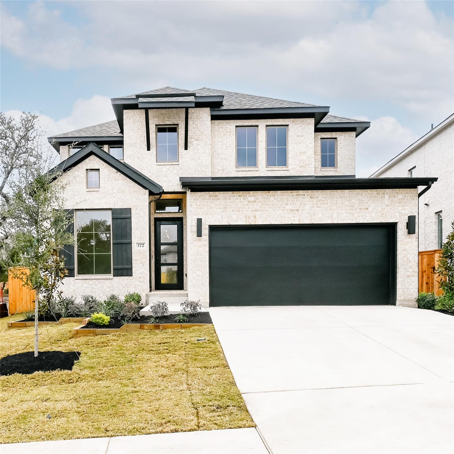 172 Basket Flower Loop, Kyle, TX 78640