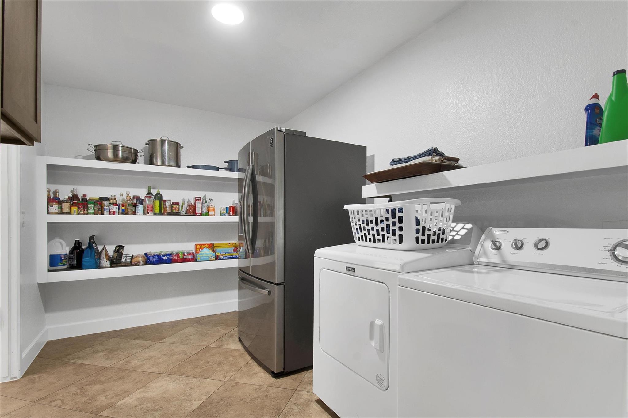 915 Tanglewood Dr, Leander, TX 78641