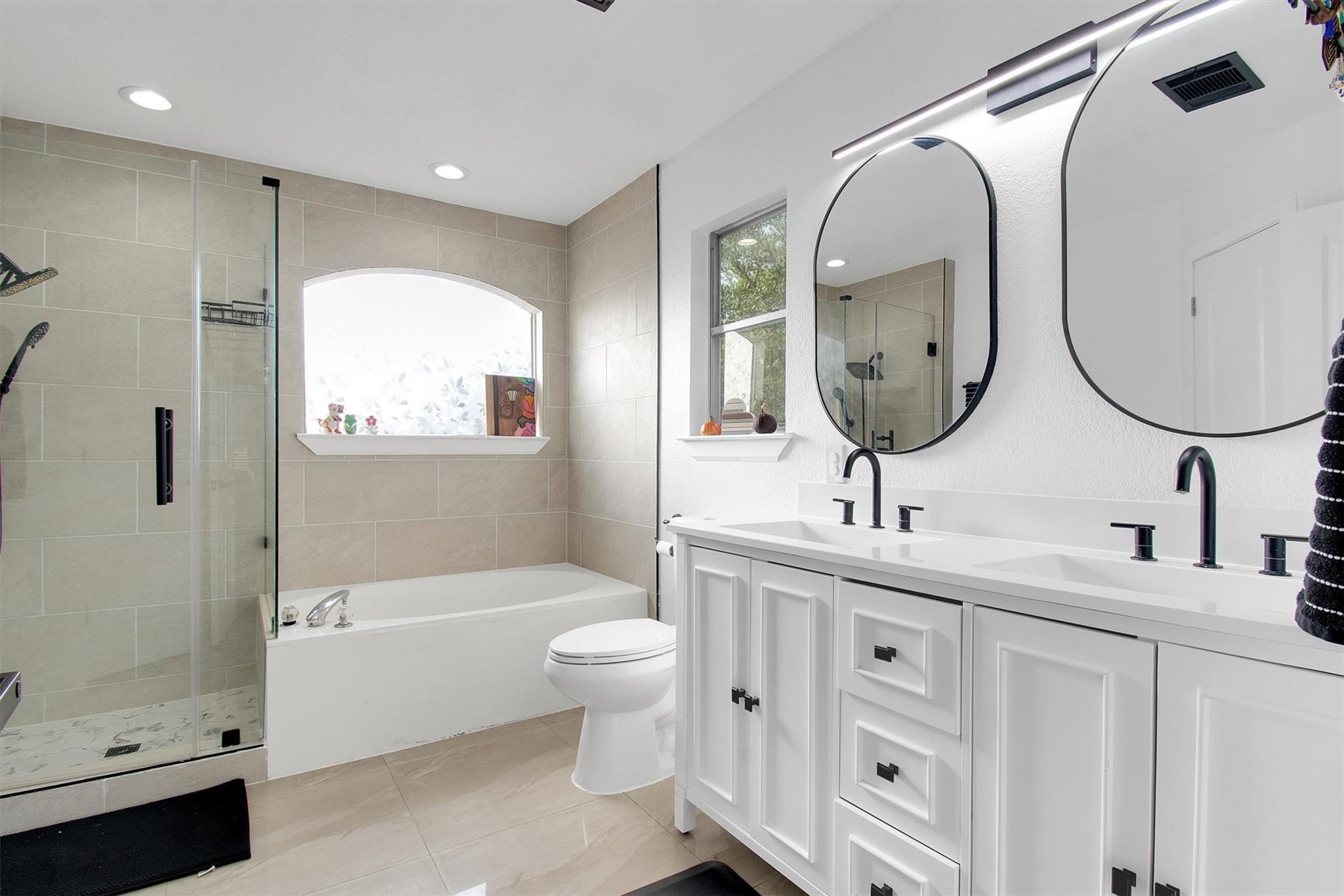 915 Tanglewood Dr, Leander, TX 78641