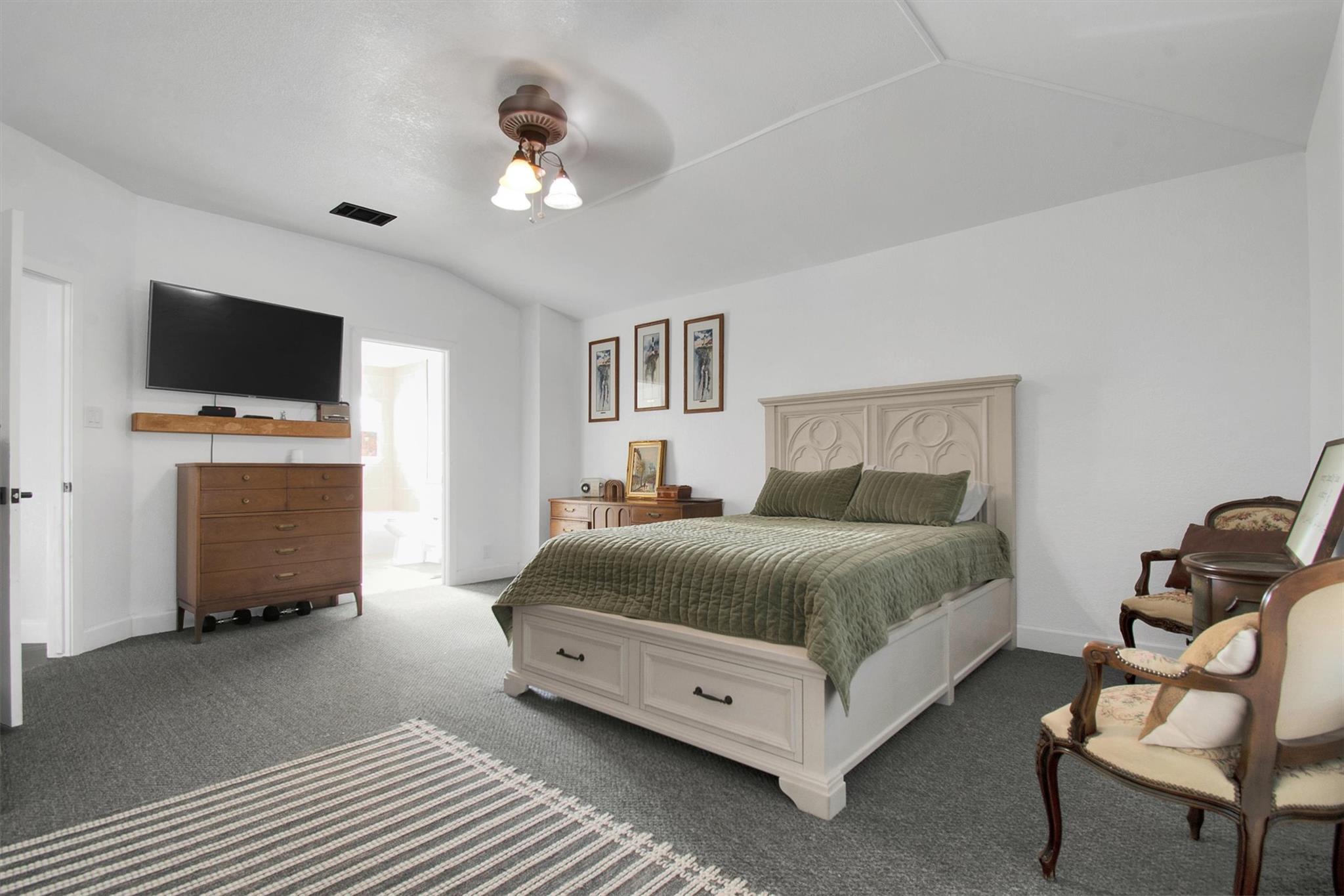 915 Tanglewood Dr, Leander, TX 78641