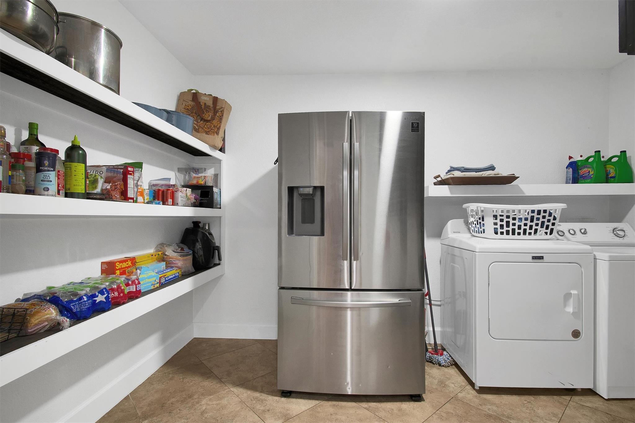 915 Tanglewood Dr, Leander, TX 78641