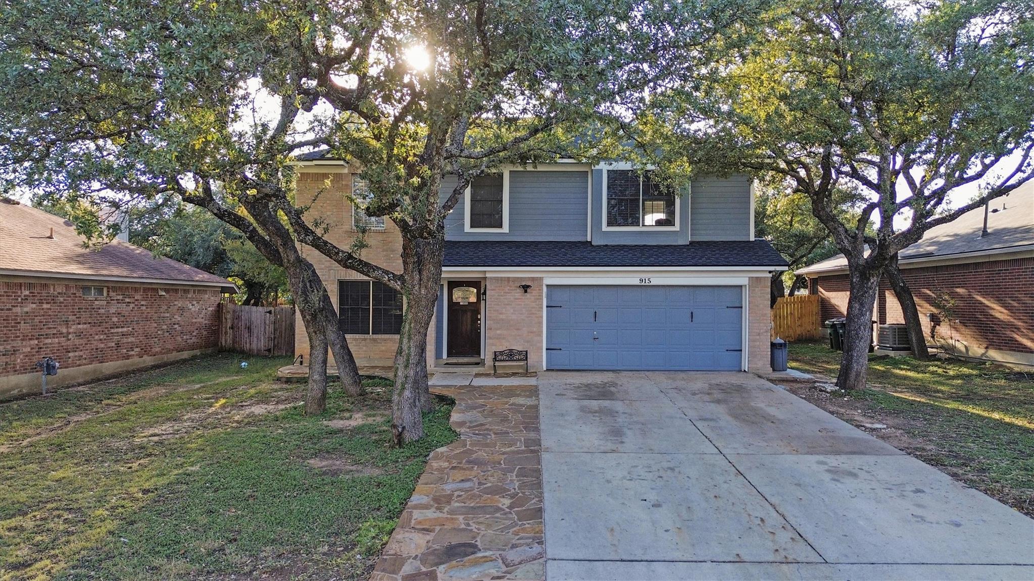 915 Tanglewood Dr, Leander, TX 78641