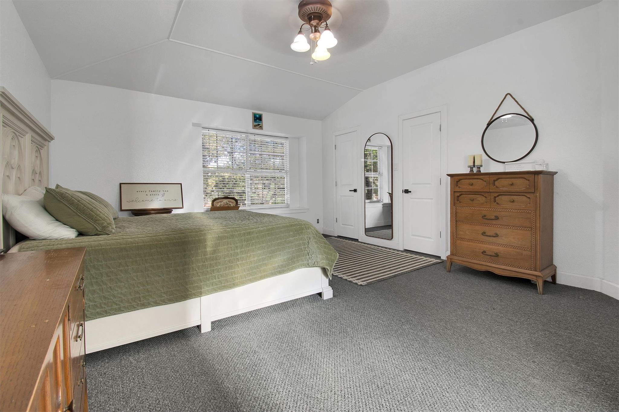 915 Tanglewood Dr, Leander, TX 78641